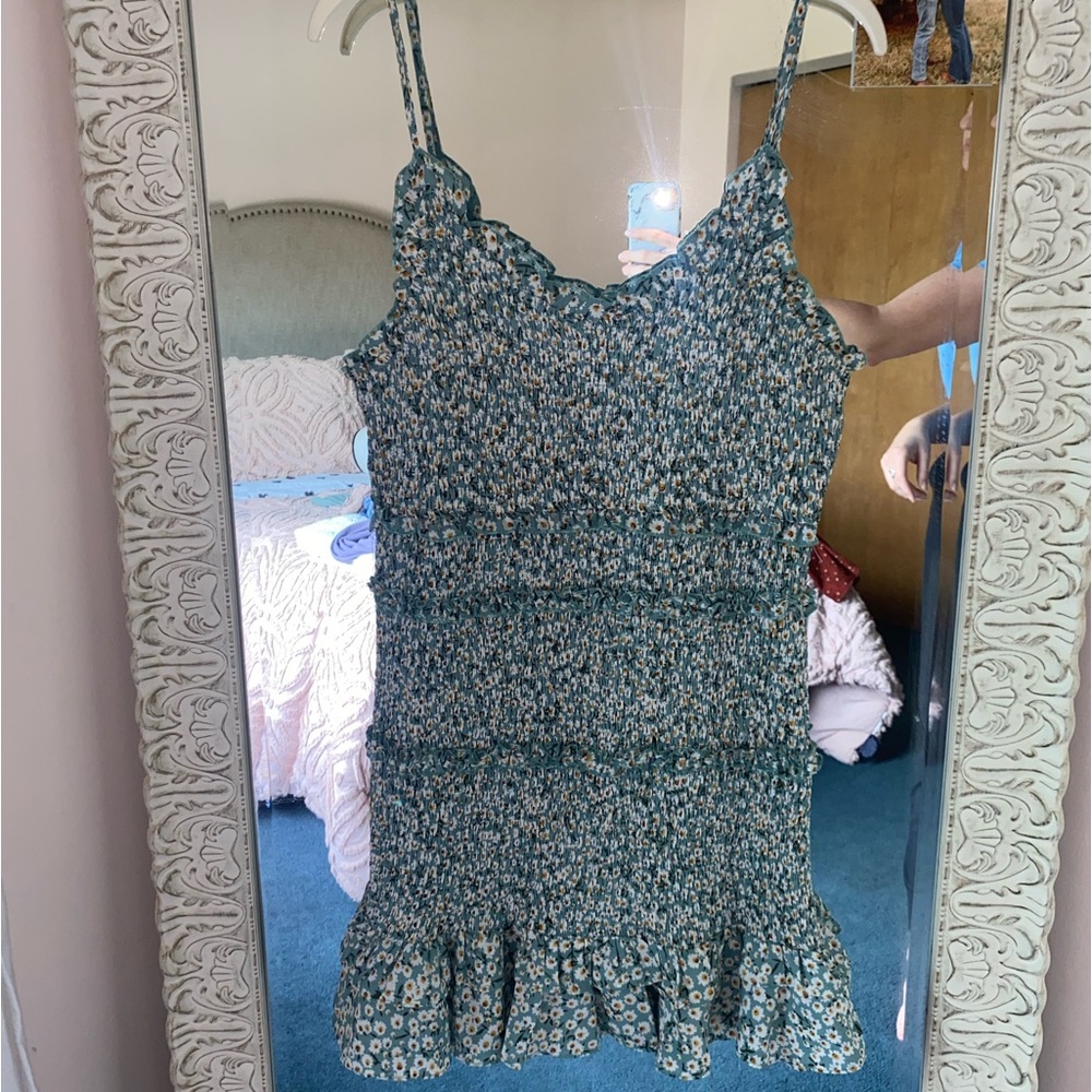Floral smocked mini dress, worn once, size M, ivory boutique